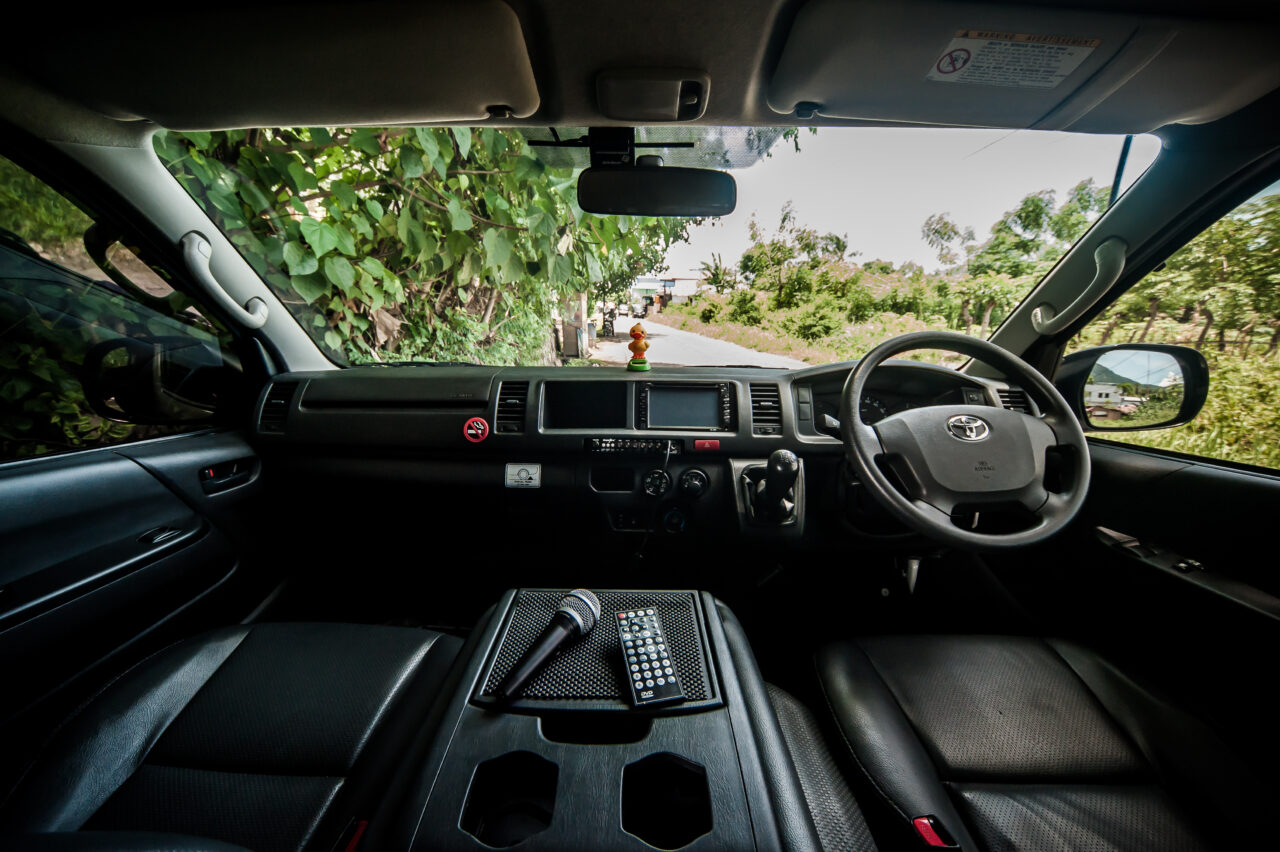 Sewa mobil Labuan Bajo