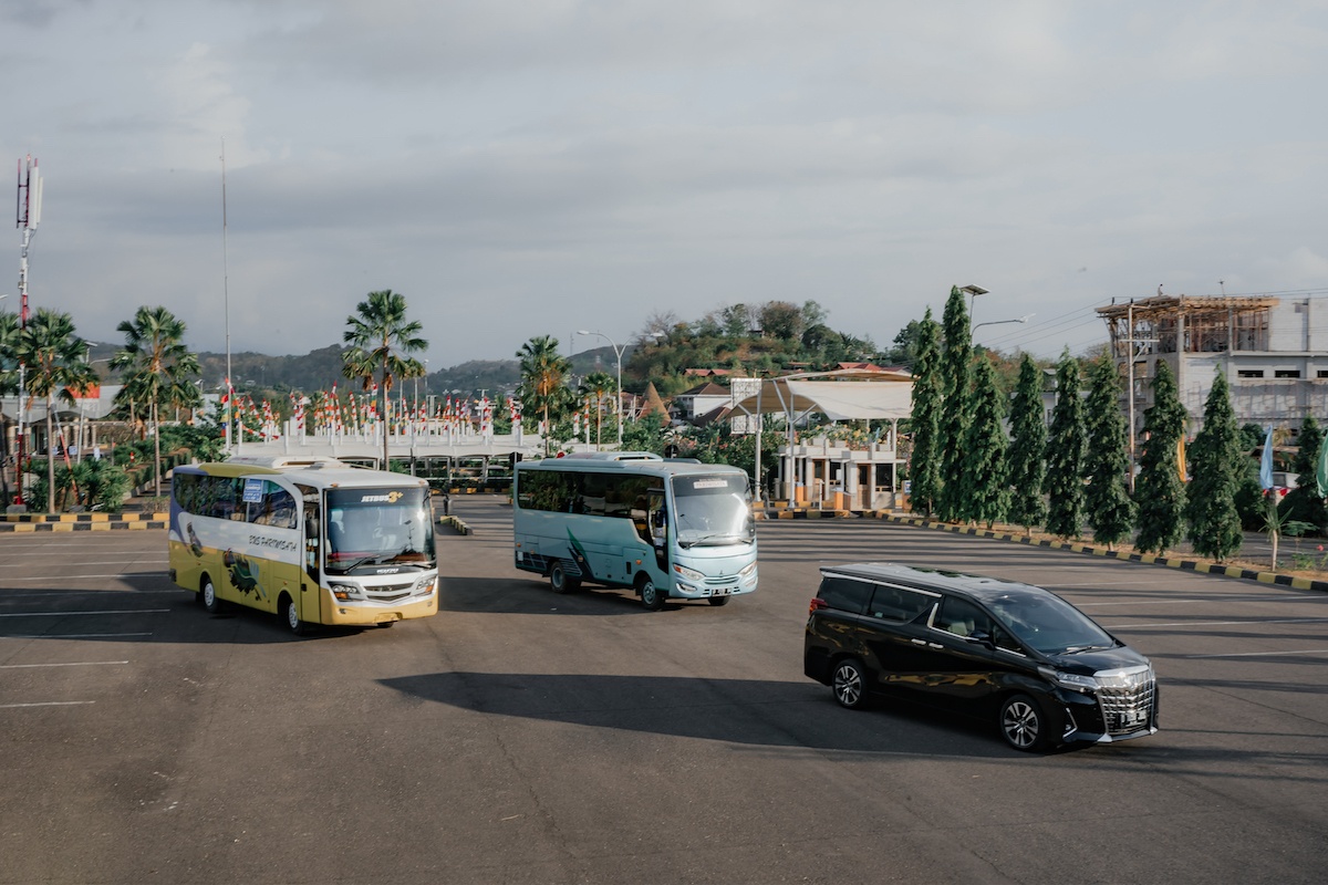 Sewa Bis Labuan Bajo